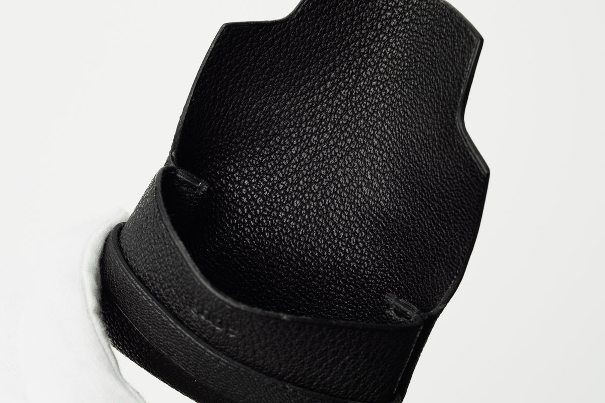 内縫いのカードケース 茶利八方