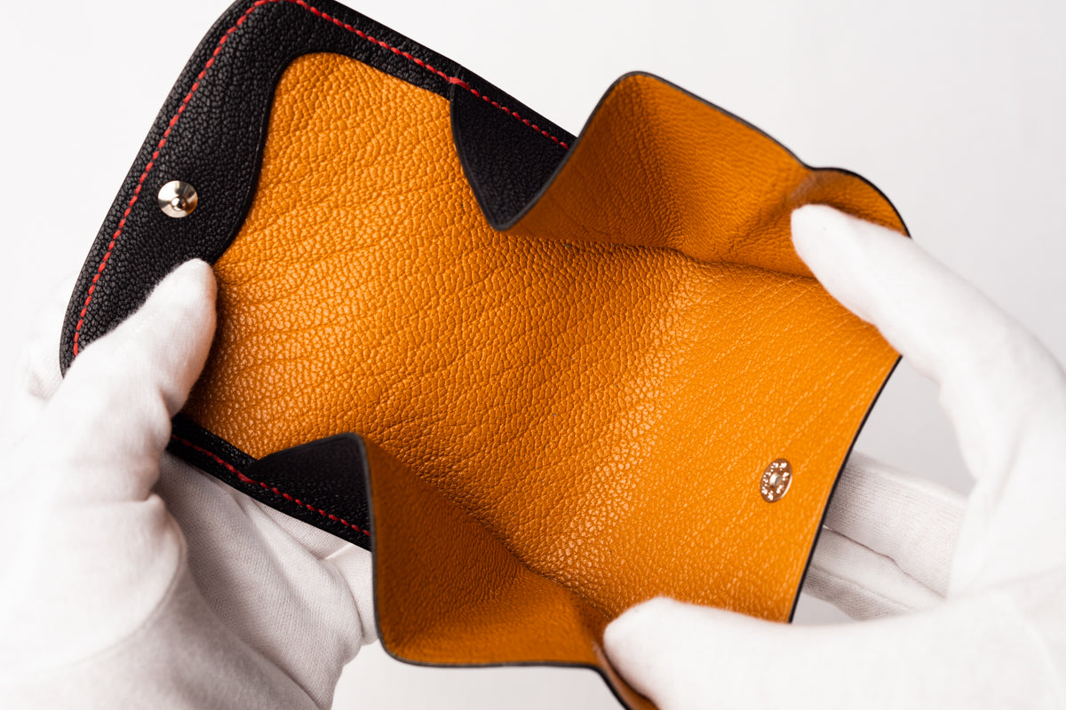 たくさん入るコインケース 茶利八方