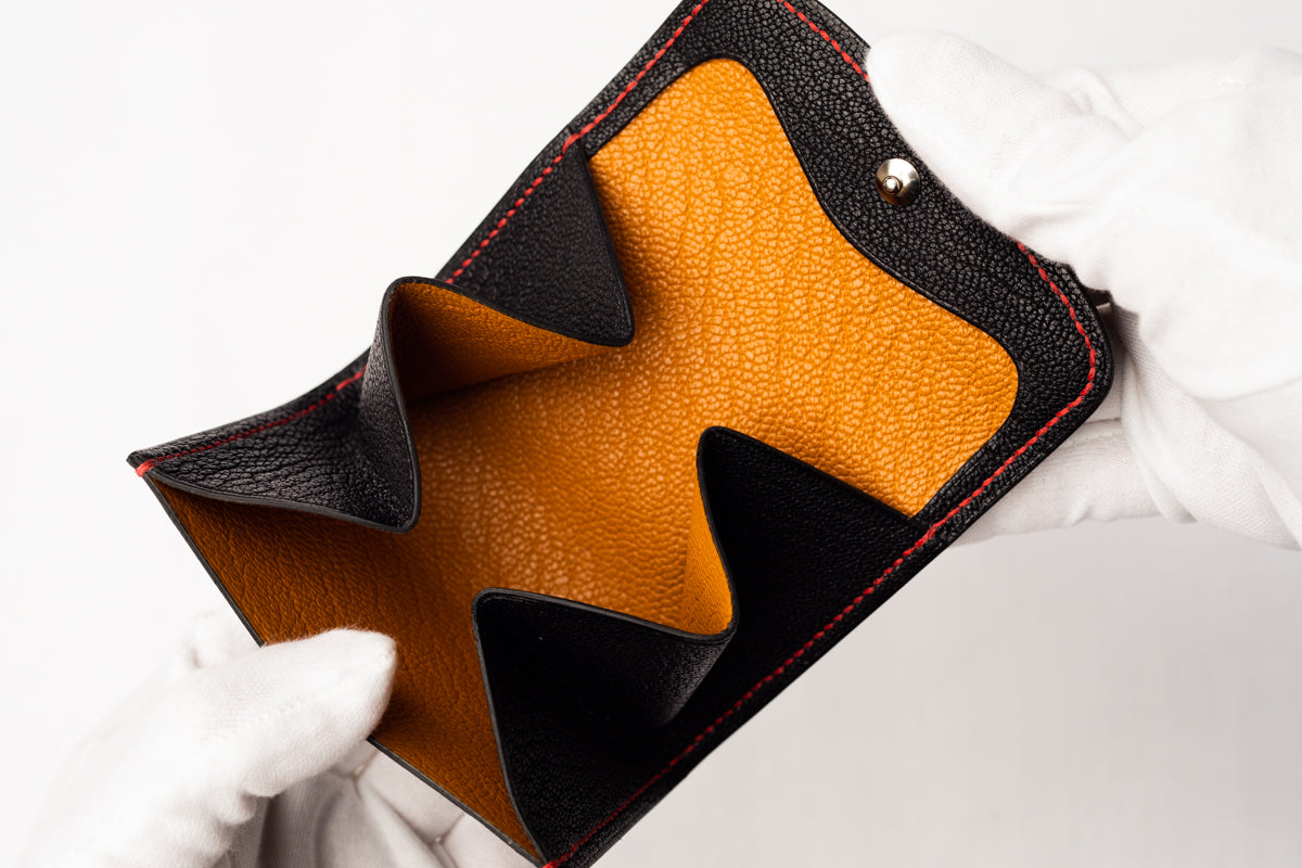 たくさん入るコインケース 茶利八方