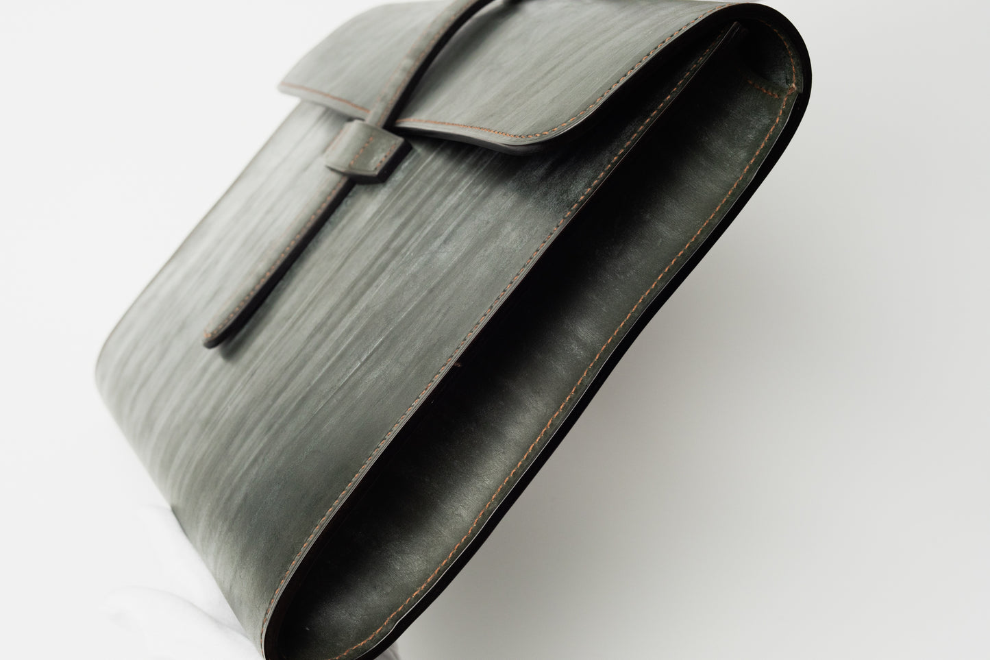 クラッチバッグ bridle