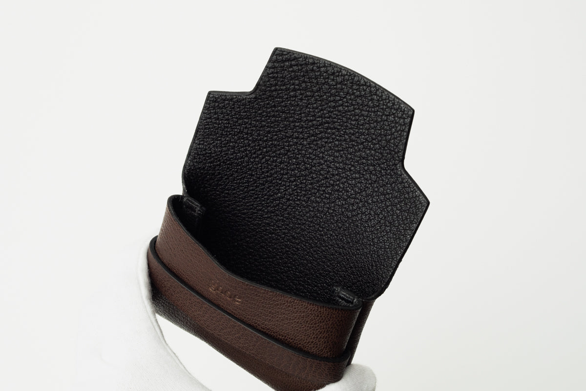 内縫いのカードケース 茶利八方